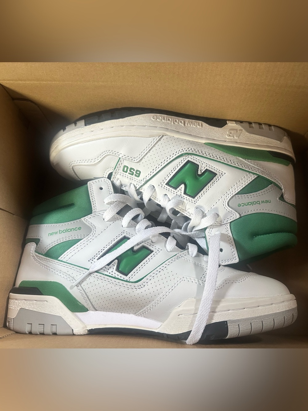 New Balance 650 White Green Sneakers Men’s 7.5 Women’s 9